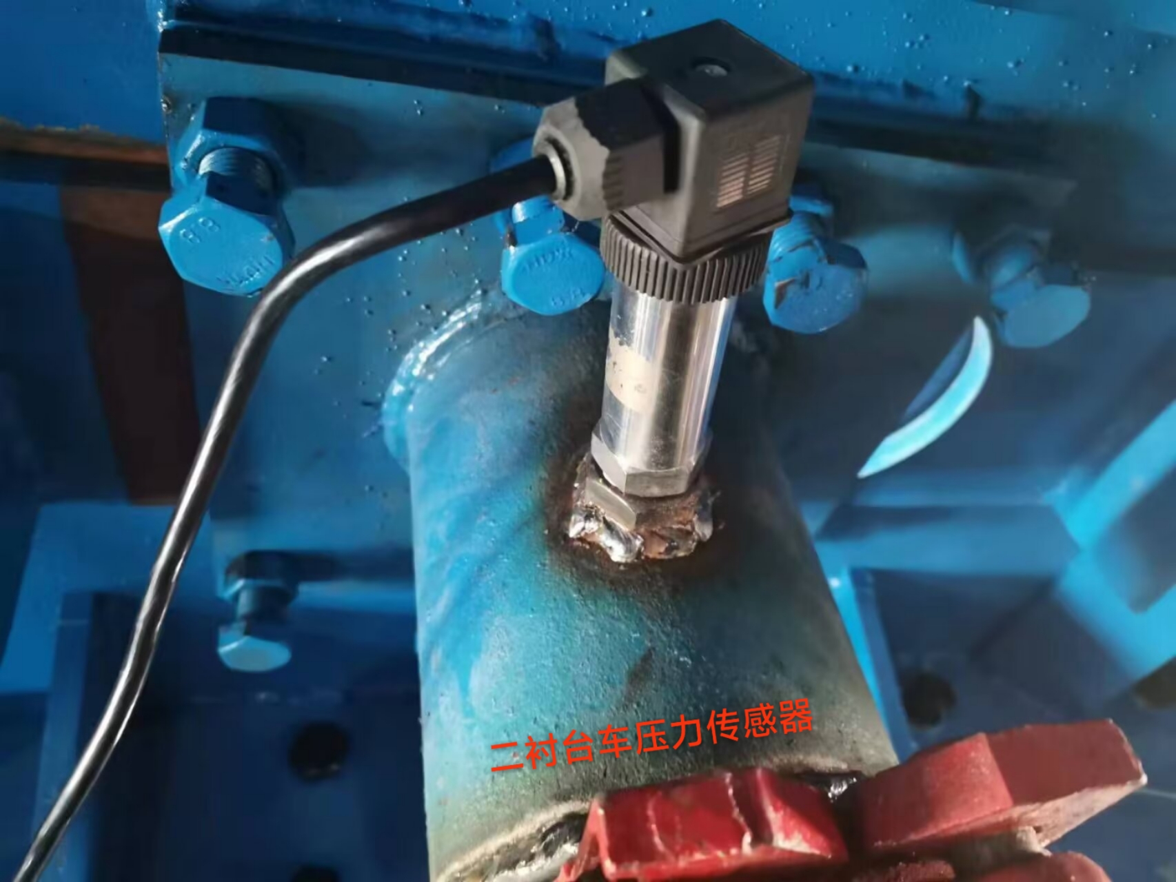 搅拌拖泵,搅拌天泵,车载搅拌泵,混凝土湿喷机,臂架泵,混凝土输送泵